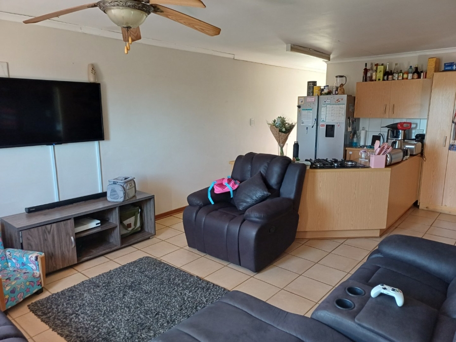 3 Bedroom Property for Sale in Langenhovenpark Free State